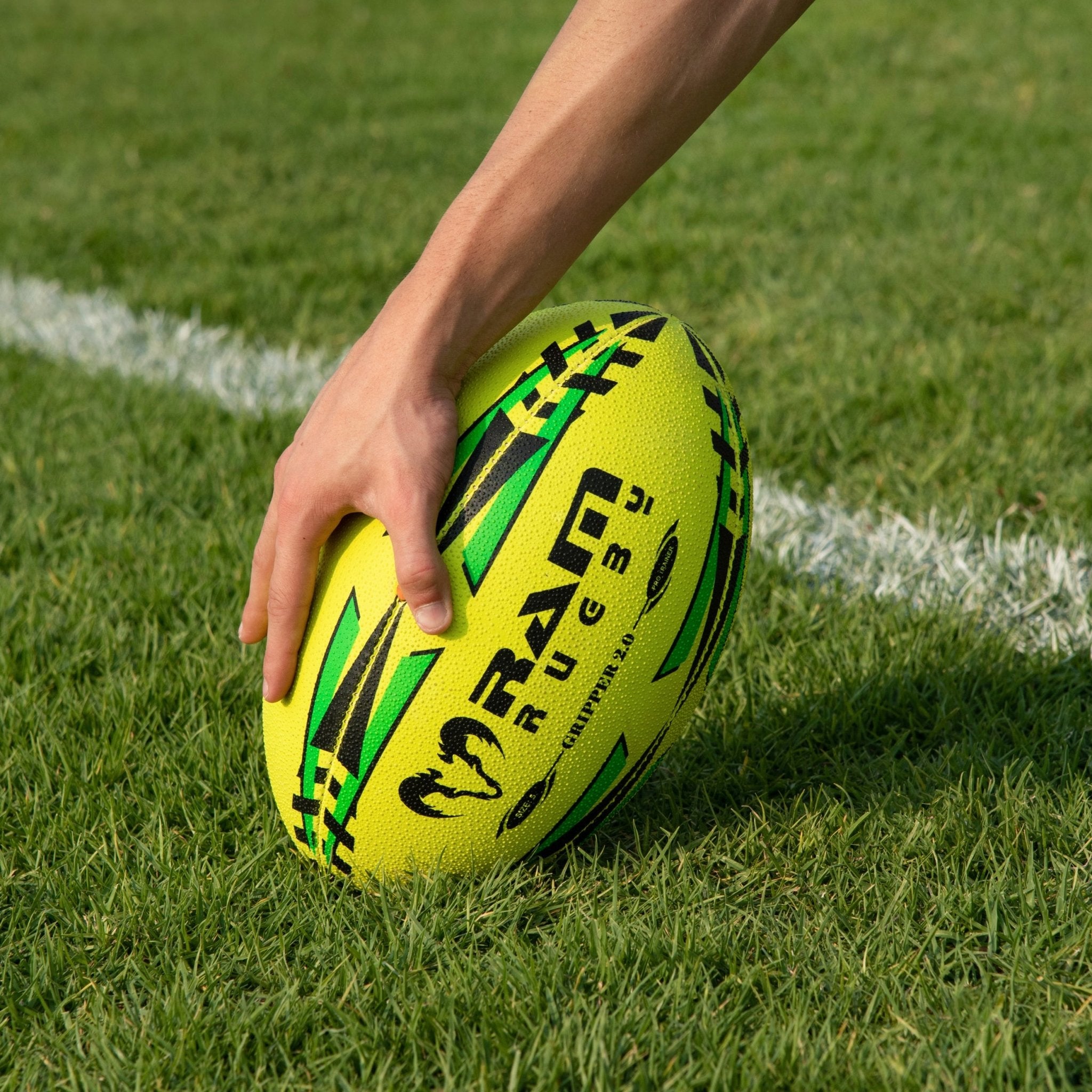 Gripper 2.0 - Pro Trainer Ball - Neon